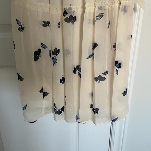 NWT Ralph Lauren Floral Crinkled Georgette Dress in Cream - Picture 8 of 14